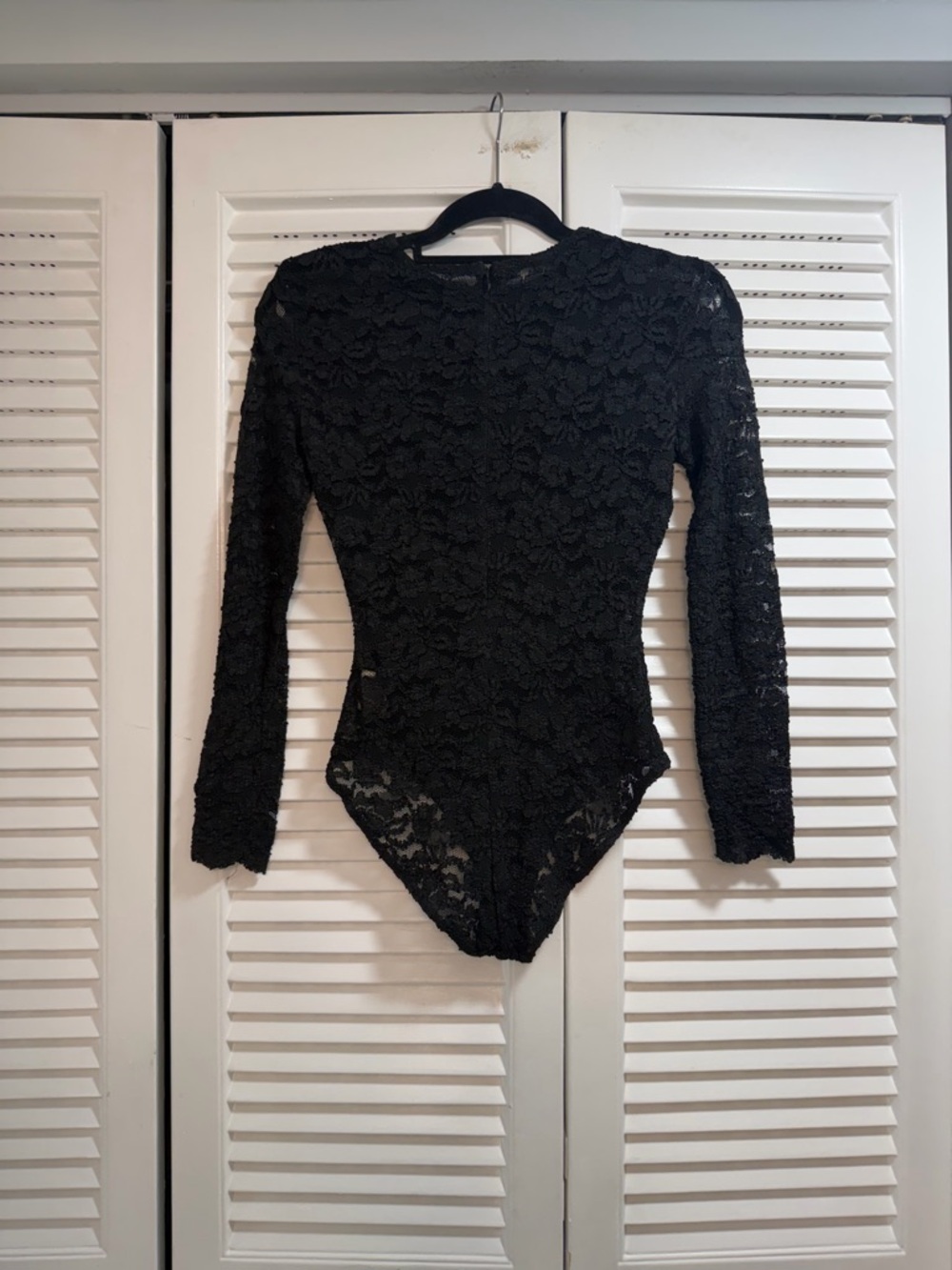 Black Floral Lace Long-Sleeve Bodysuit